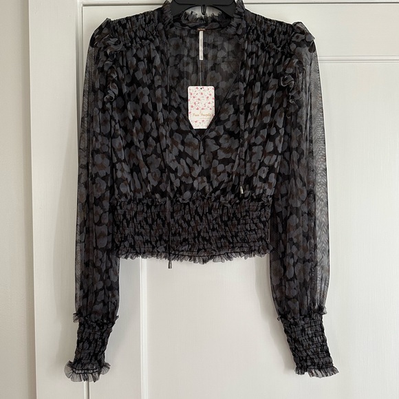 Free People Tops - Free People Black Printed Long-sleeve Shirred Waist Blouse